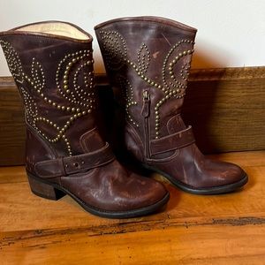 Never worn GUESS distressed studded leather boots